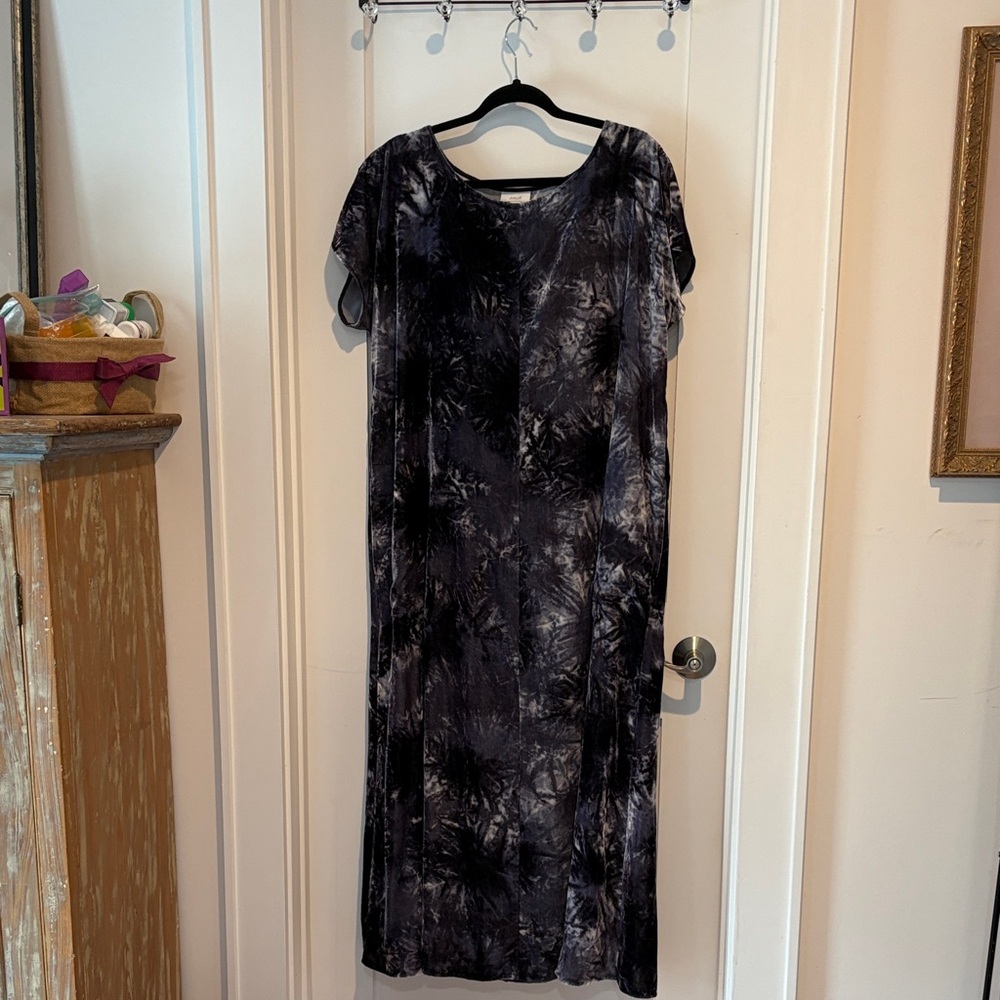 J. Jill Charcoal Tie-Dye Midi Dress